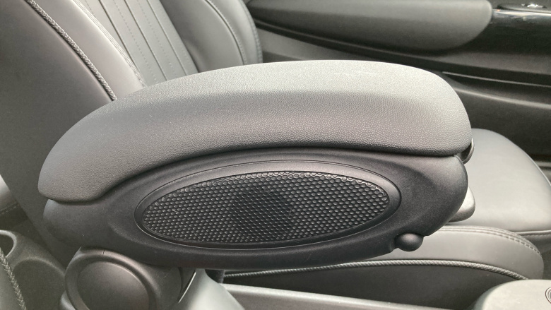 MINI Hatchback 135kW Cooper S Level 3 33kWh 3dr Auto Electric Hatchback